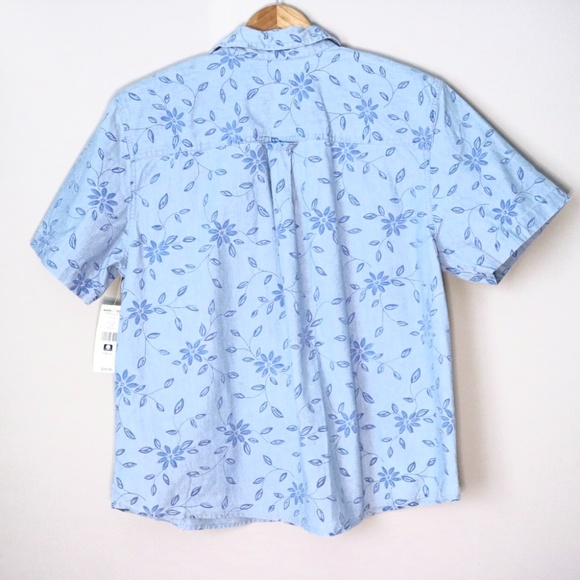 Karen Scott Blue Denim Floral Button Down Short Sleeve Shirt NWT - Picture 2 of 4
